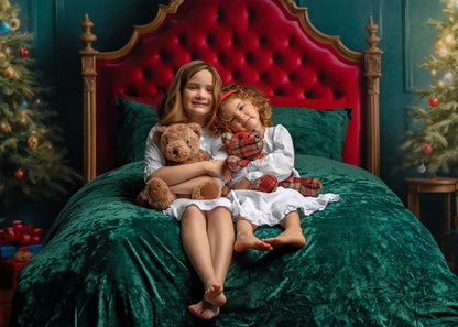 Royal Repose in Yuletide - With Sweep Option