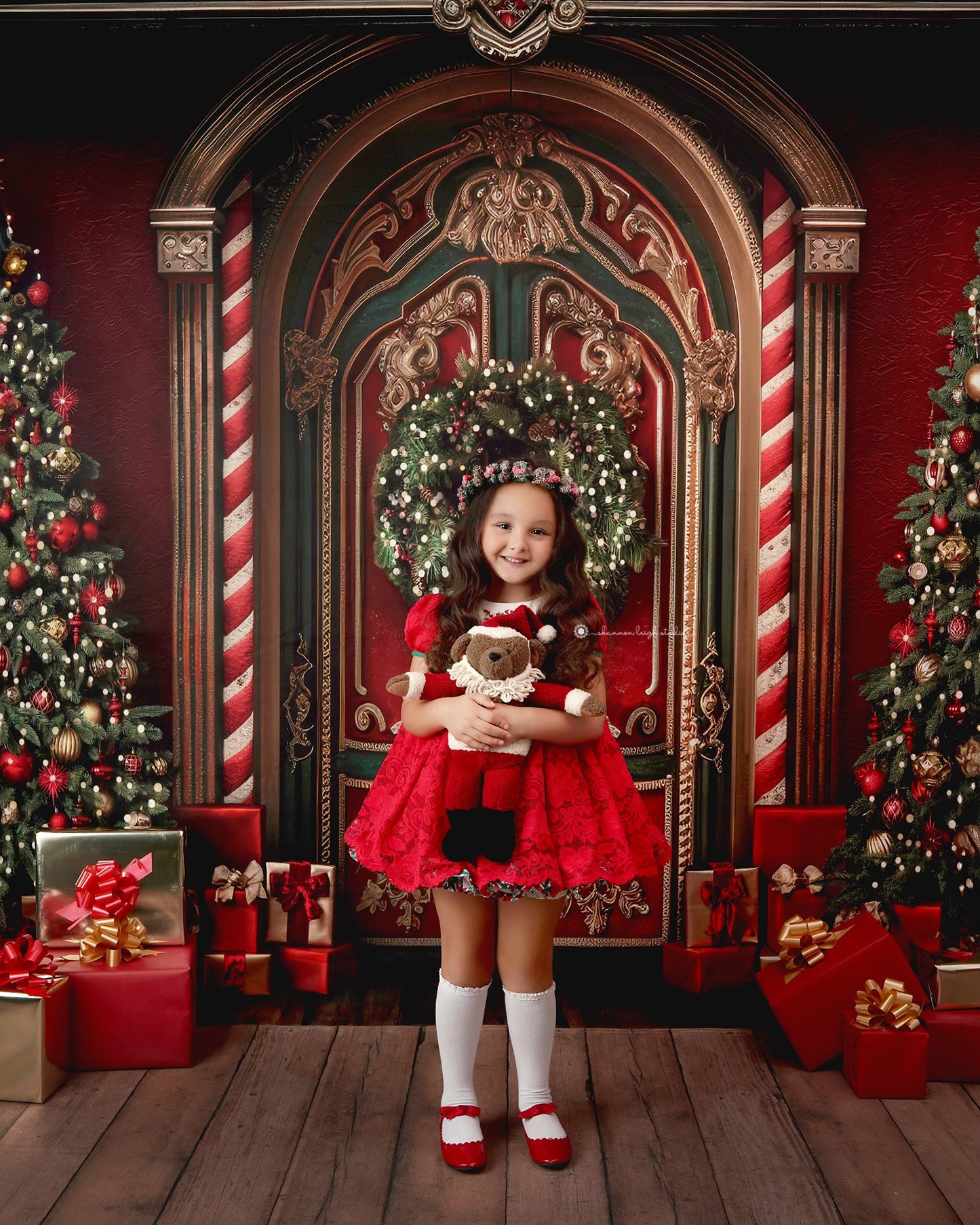 Santa's Regal Workshop