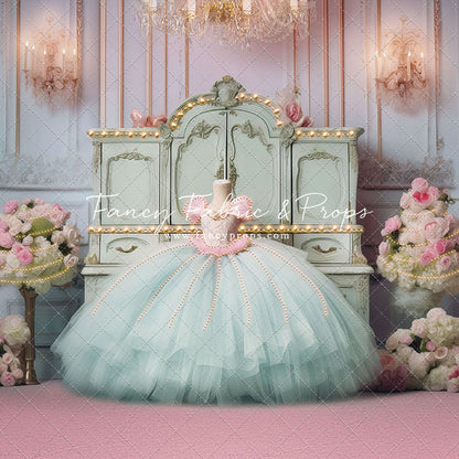 Miss Charlotte - Pink Carpet - With Sweep Option