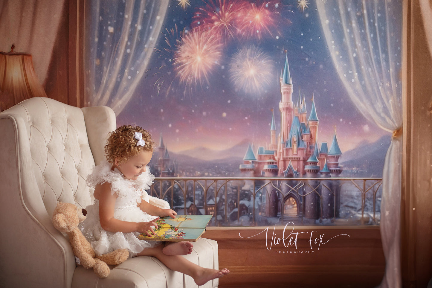 Holiday Fairytale Retreat - White Room