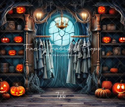 Haunted Wardrobe -Grey Floor - With Sweep Option