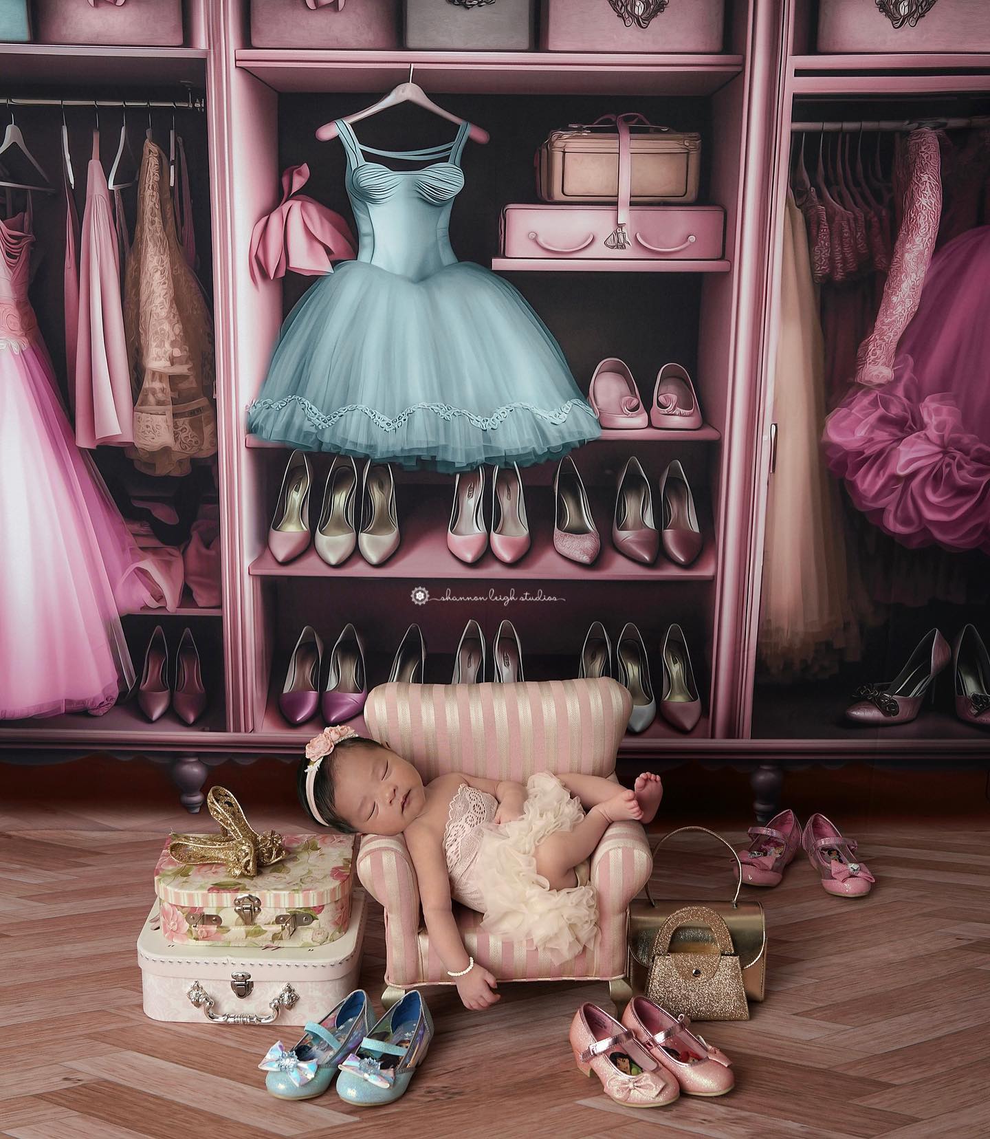 Barbie's Fabulous Wardrobe - Blue Dress - 60x50" - Plus Sweep Option - Littles Collection