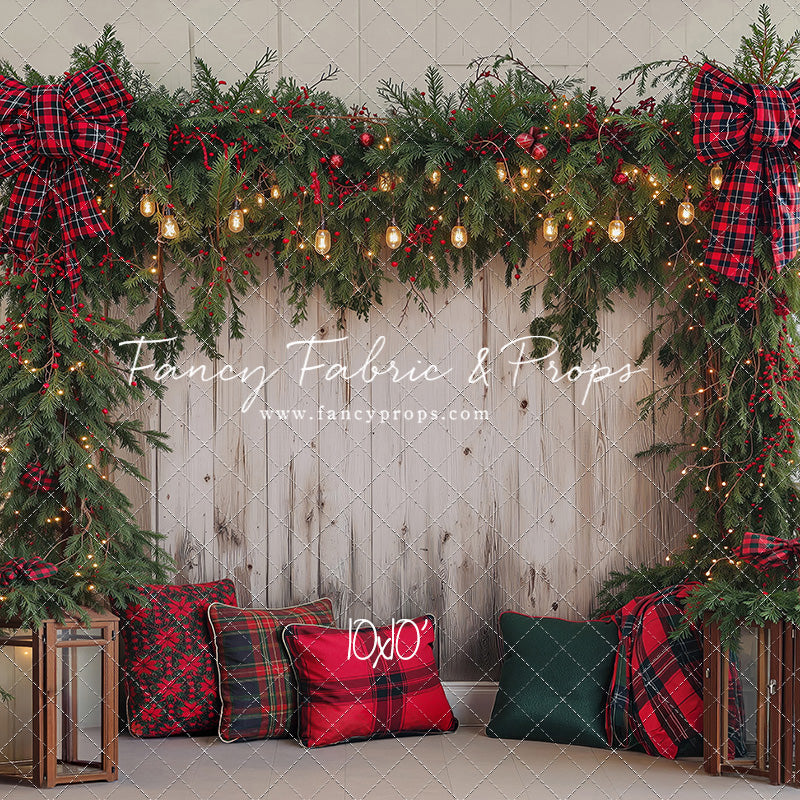 Classic Christmas Garland Wall - With Sweep Option