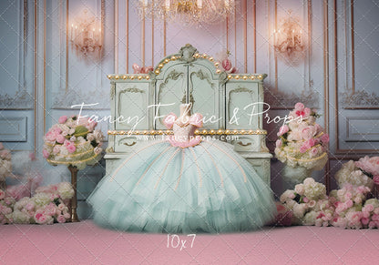 Miss Charlotte - Pink Carpet - With Sweep Option