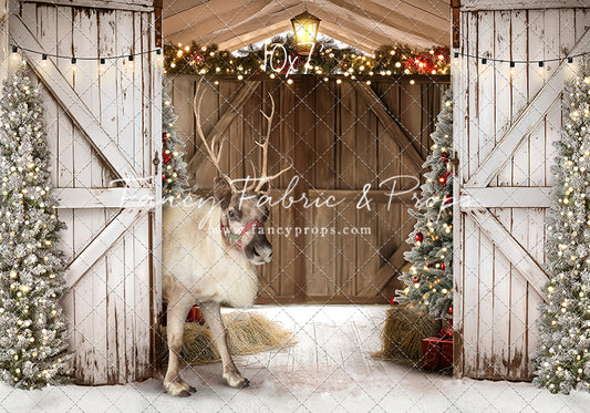 St Nick's Stable - WITH Reindeer - Room