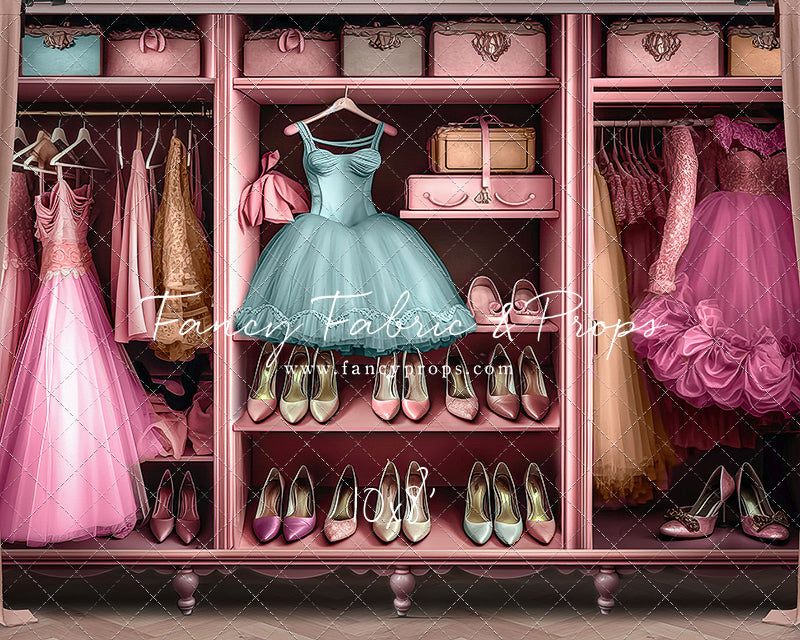 Barbie's Fabulous Wardrobe - Blue Dress Option - With Sweep Option