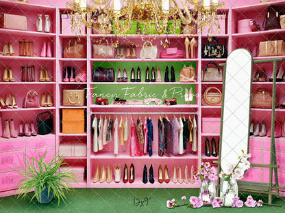 Nikki's Closet - Green Carpet - With Sweep Option