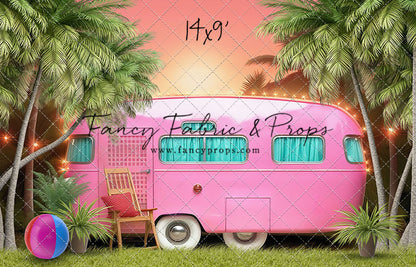 Barbie's Glamper Getaway - Grass Floor - With Sweep Option