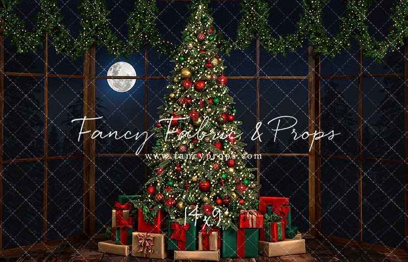 Christmas Bay Window - With Garland