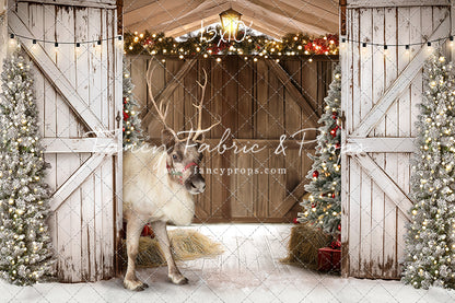 St Nick's Stable - WITH Reindeer - With Sweep Option
