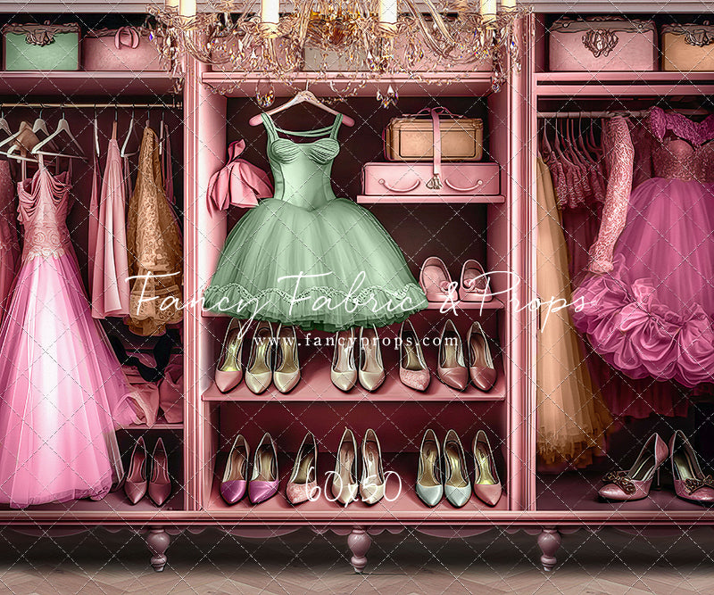 Barbie's Fabulous Wardrobe - Green Dress Option - With Sweep Option