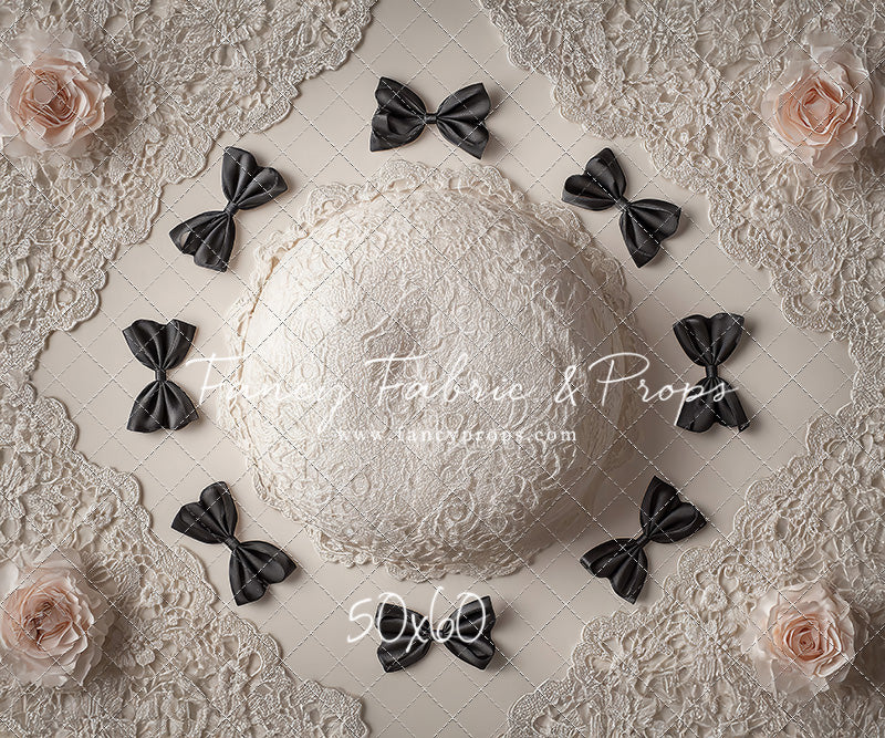 Cameo Charm - Petite