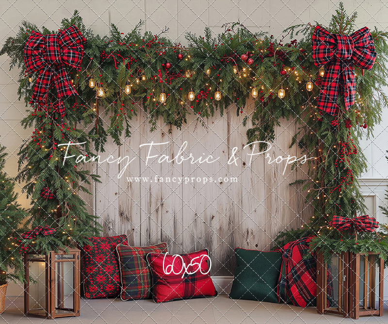Classic Christmas Garland Wall - With Sweep Option