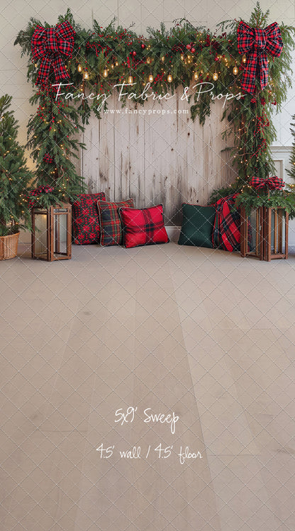 Classic Christmas Garland Wall - With Sweep Option