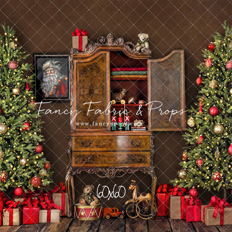 Cabinet of Yuletide Wonder