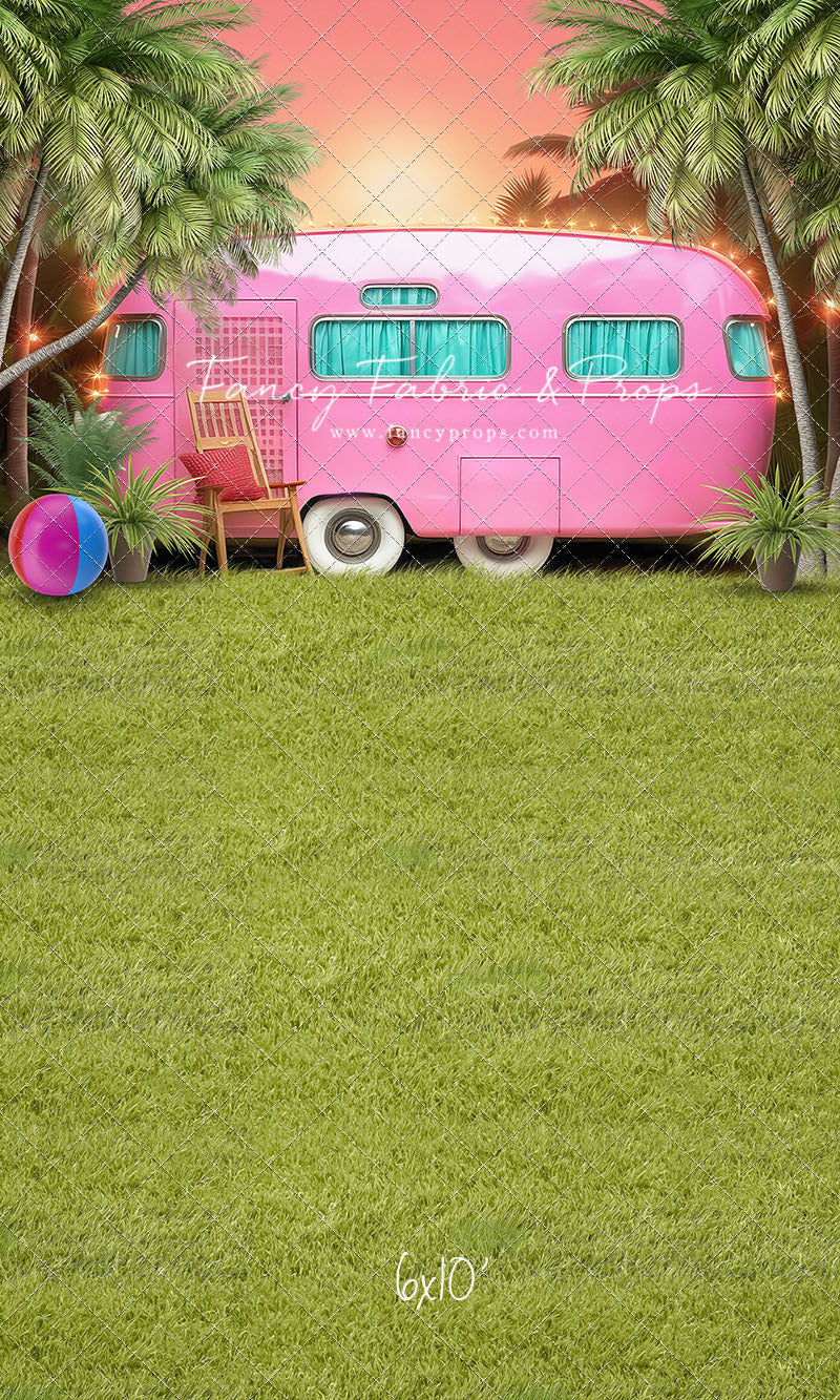 Barbie's Glamper Getaway - Grass Floor - With Sweep Option
