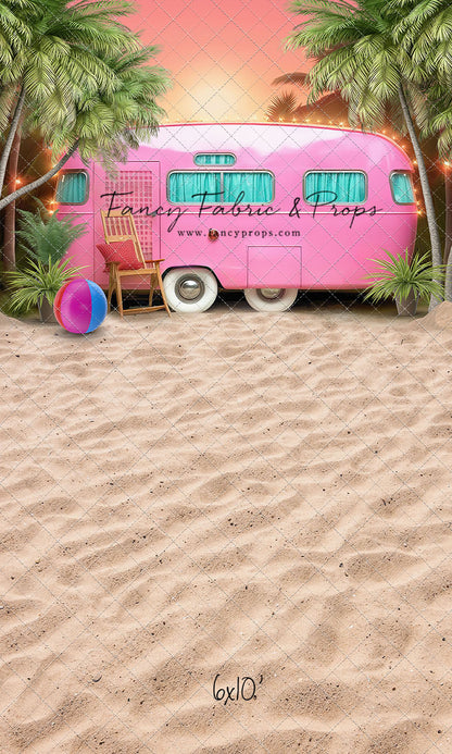 Barbie's Glamper Getaway - Sand Floor - With Sweep Option