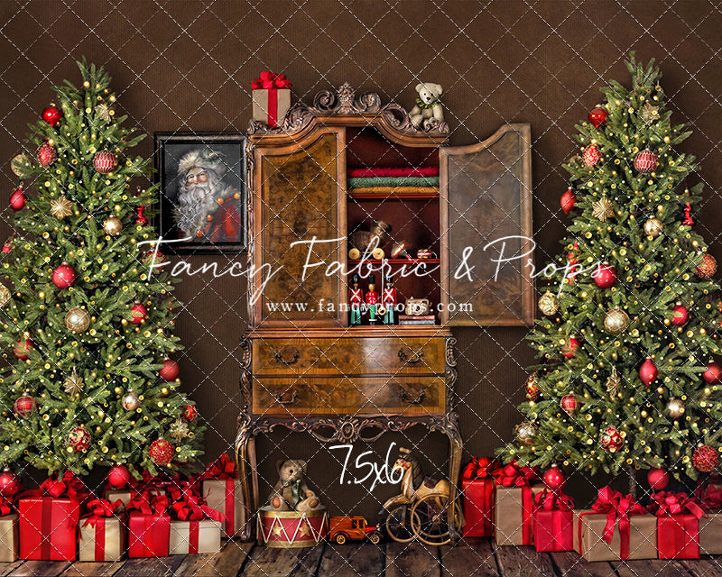 Cabinet of Yuletide Wonder