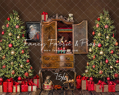 Cabinet of Yuletide Wonder