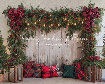 Classic Christmas Garland Wall - With Sweep Option