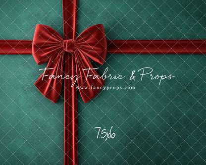 Holly & Velvet - With Sweep Option