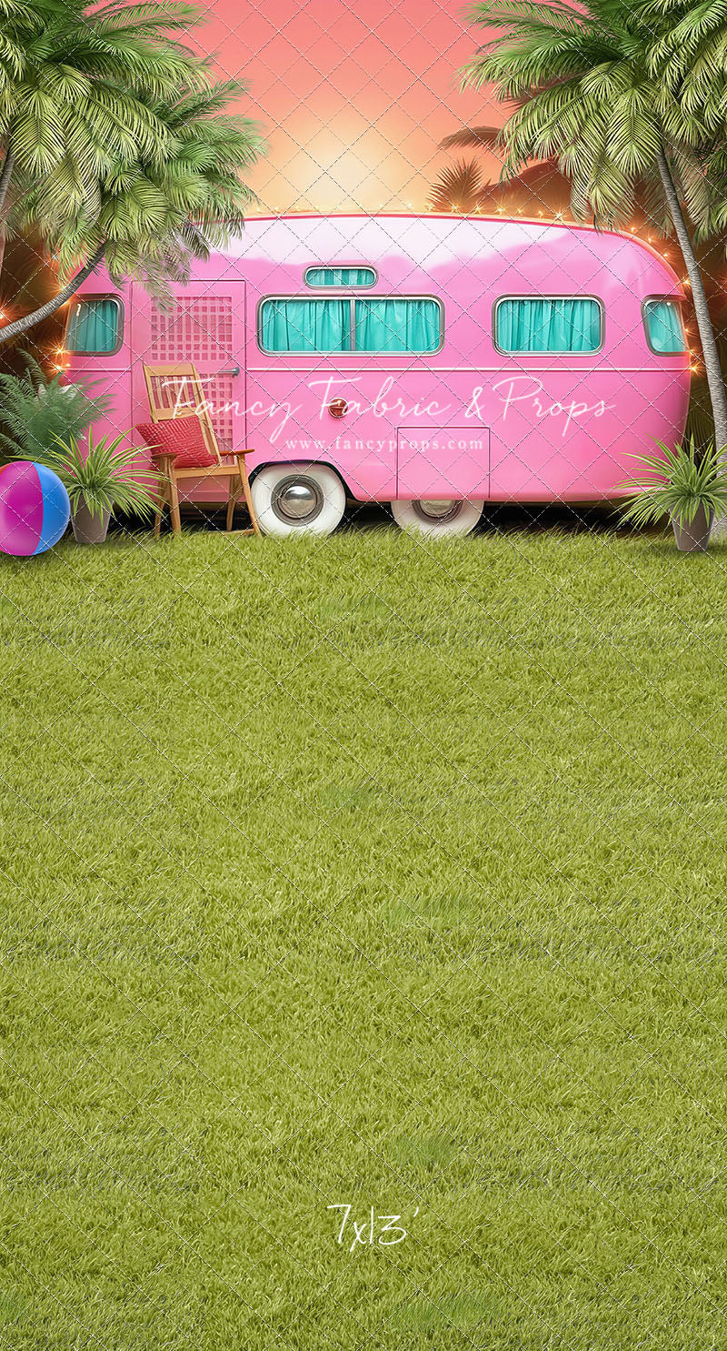 Barbie's Glamper Getaway - Grass Floor - With Sweep Option