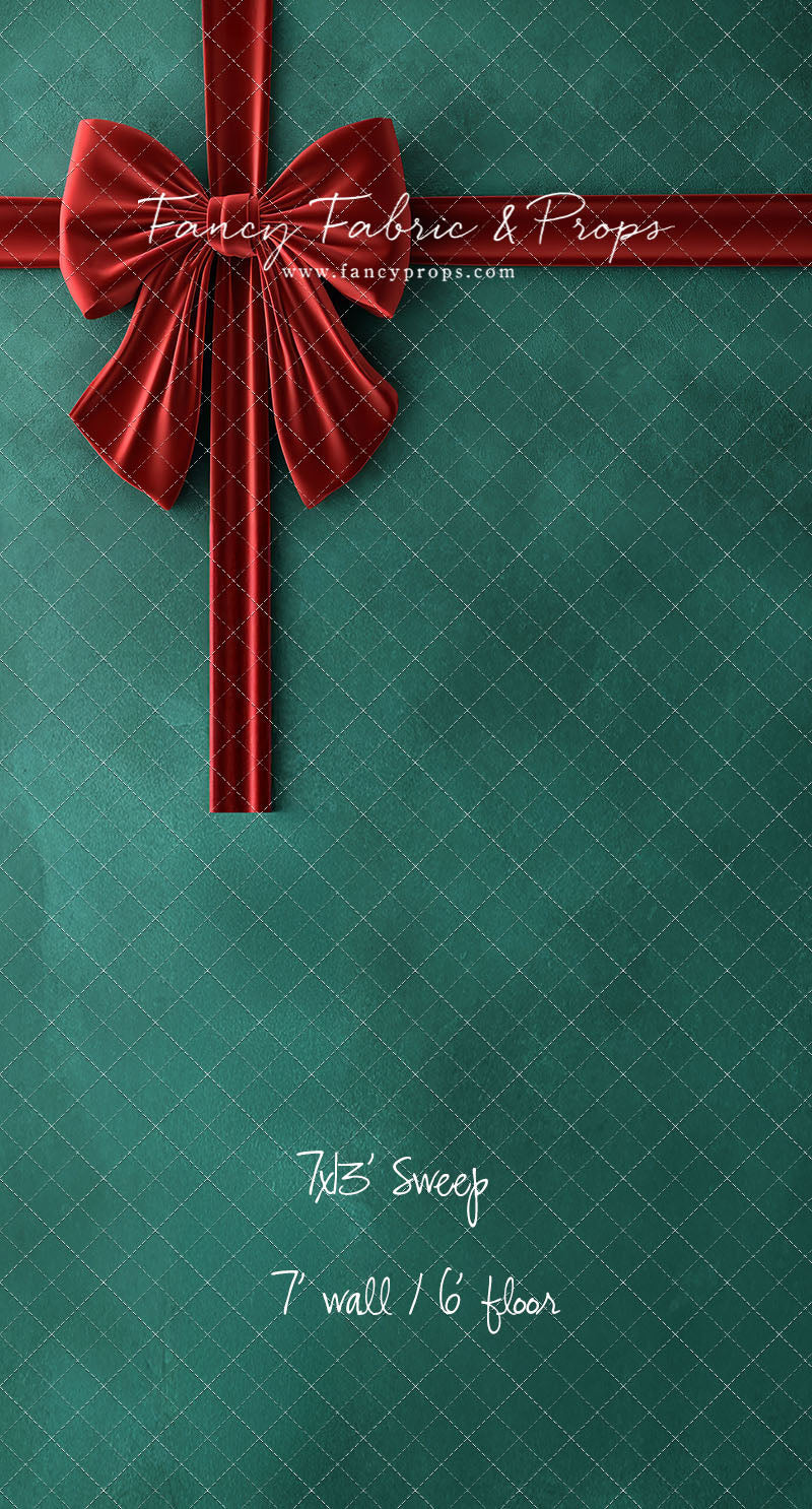 Holly & Velvet - With Sweep Option