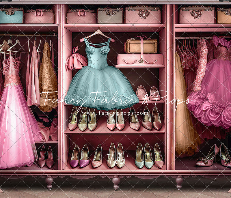 Barbie's Fabulous Wardrobe - Blue Dress Option - With Sweep Option