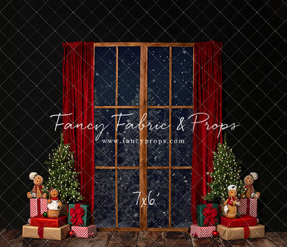 Gingerbread Mantle Window