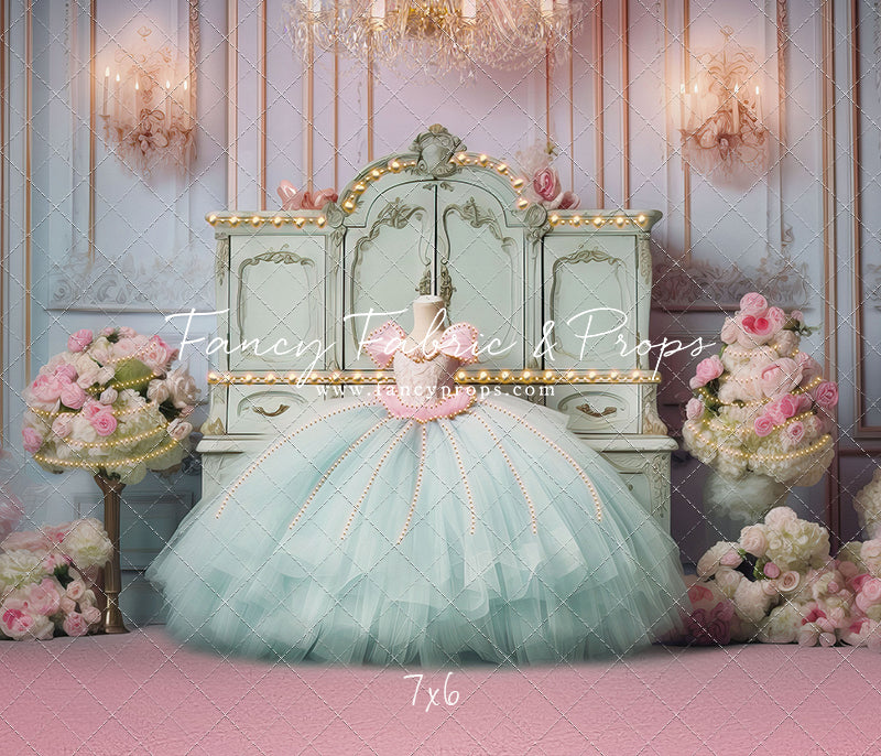 Miss Charlotte - Pink Carpet - With Sweep Option