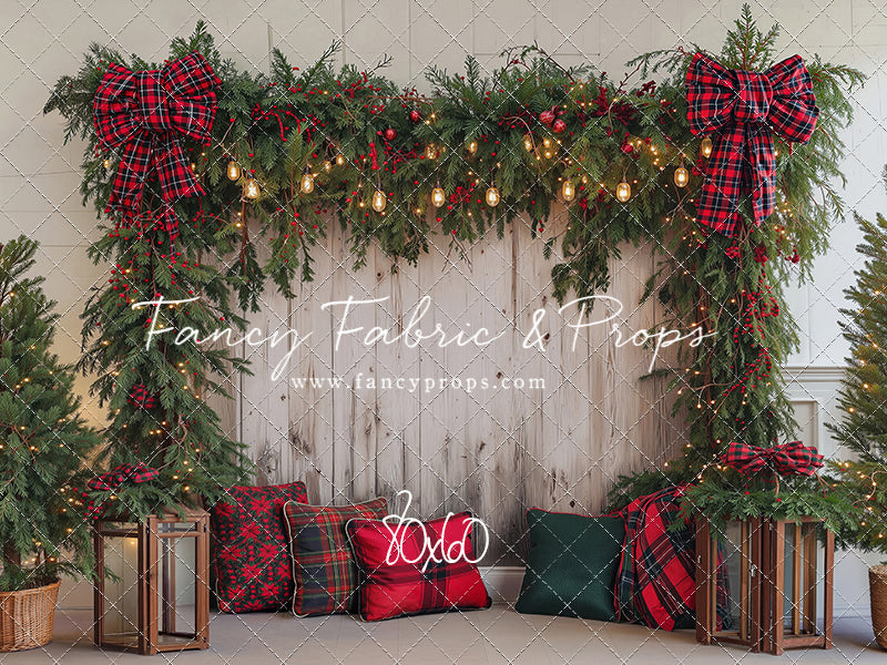 Classic Christmas Garland Wall - With Sweep Option