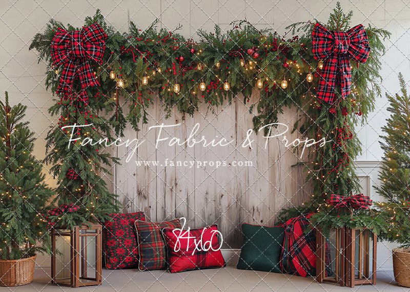 Classic Christmas Garland Wall - With Sweep Option