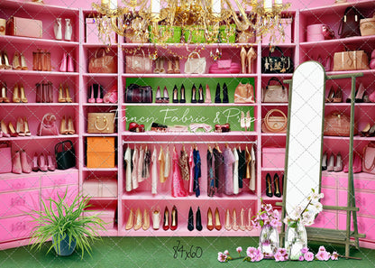 Nikki's Closet - Green Carpet - With Sweep Option