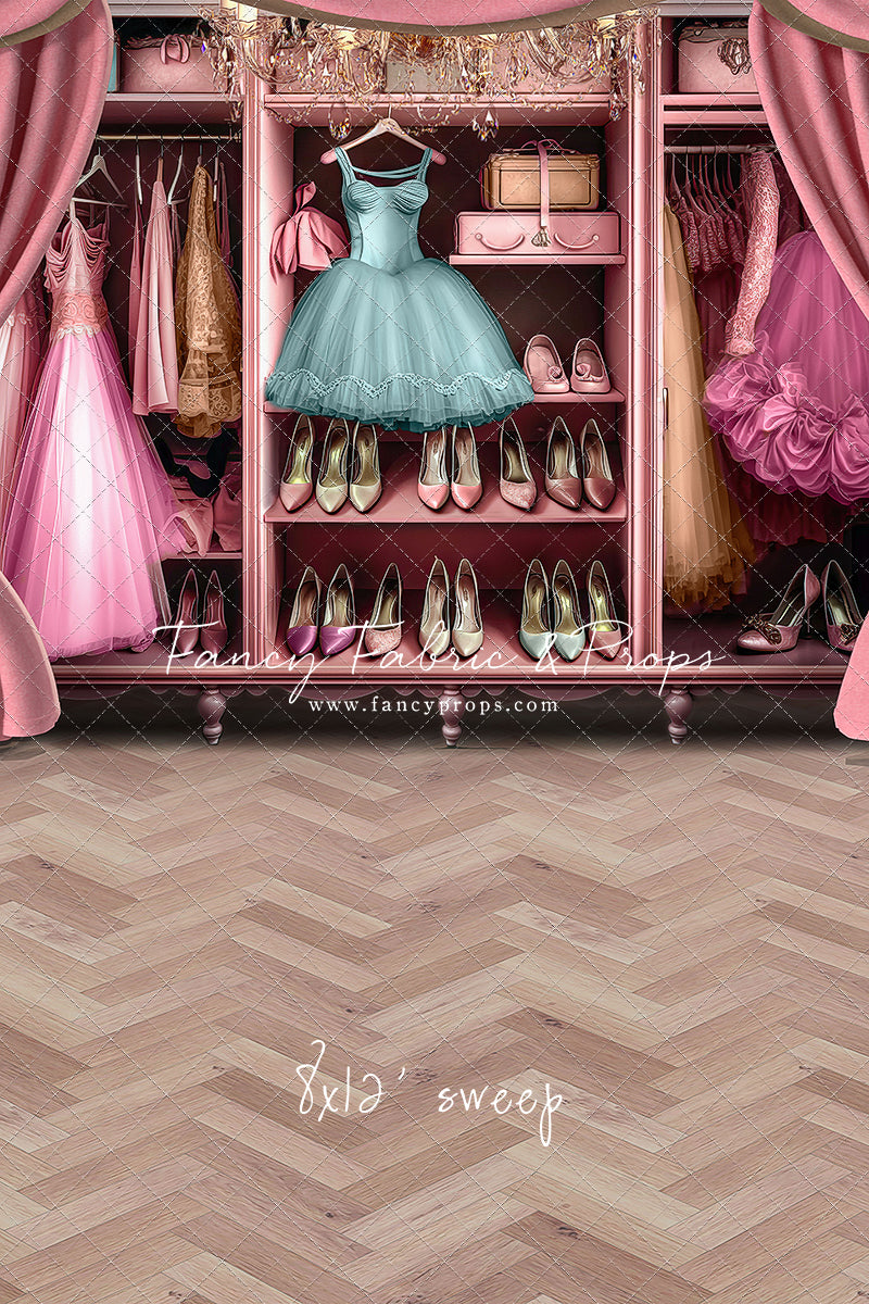 Barbie's Fabulous Wardrobe - Blue Dress Option - With Sweep Option