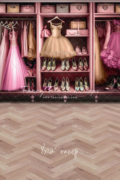 Barbie's Fabulous Wardrobe - Gold Dress Option - With Sweep Option