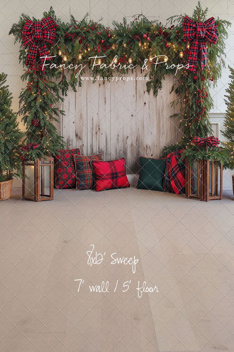 Classic Christmas Garland Wall - With Sweep Option
