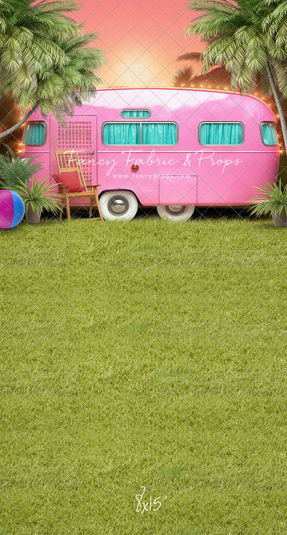 Barbie's Glamper Getaway - Grass Floor - With Sweep Option