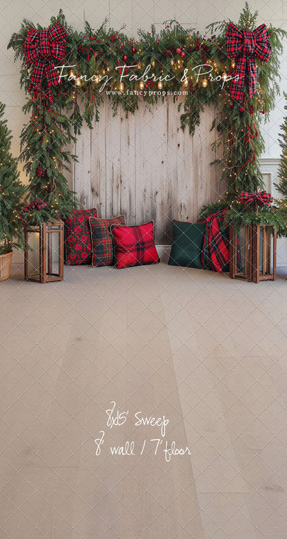 Classic Christmas Garland Wall - With Sweep Option