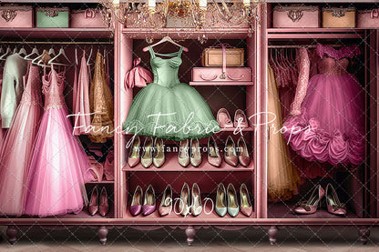 Barbie's Fabulous Wardrobe - Green Dress Option - With Sweep Option