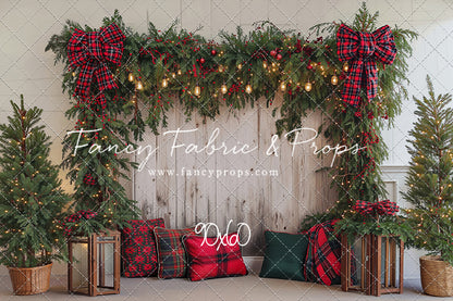 Classic Christmas Garland Wall - With Sweep Option