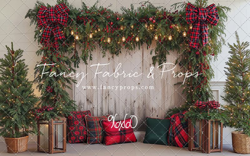 Classic Christmas Garland Wall - With Sweep Option