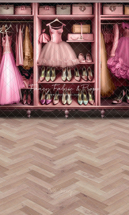 Barbie's Fabulous Wardrobe - Pink Dress Option - With Sweep Option