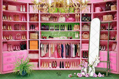 Nikki's Closet - Green Carpet - With Sweep Option