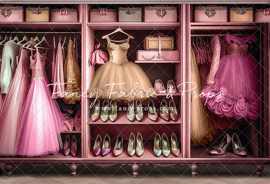 Barbie's Fabulous Wardrobe - Gold Dress Option - With Sweep Option