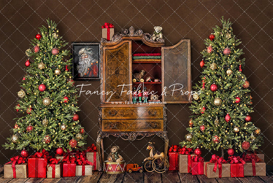 Cabinet of Yuletide Wonder