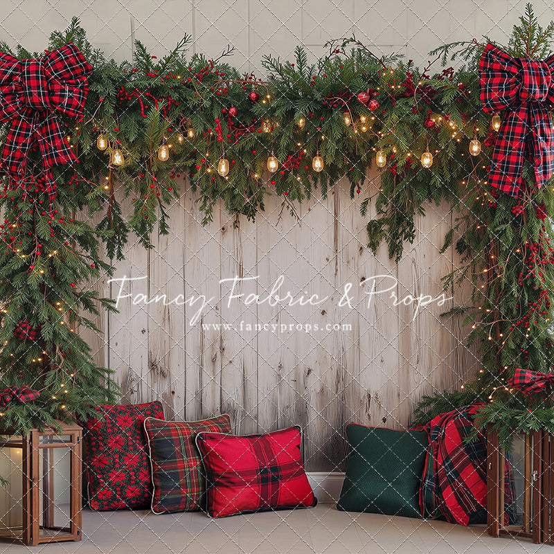 Classic Christmas Garland Wall - With Sweep Option