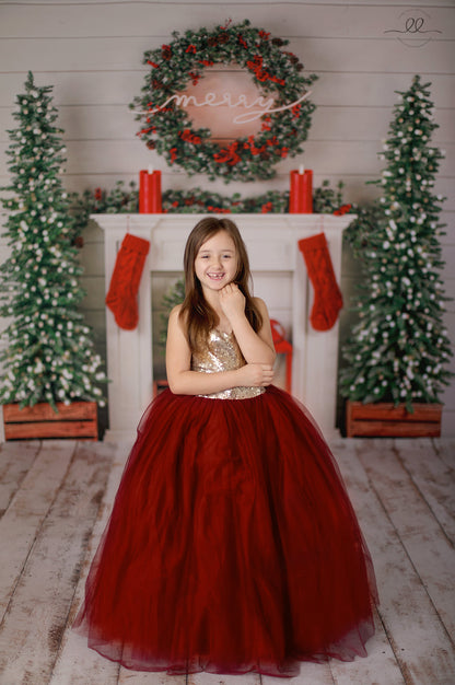 Shiplap Holiday Mantle