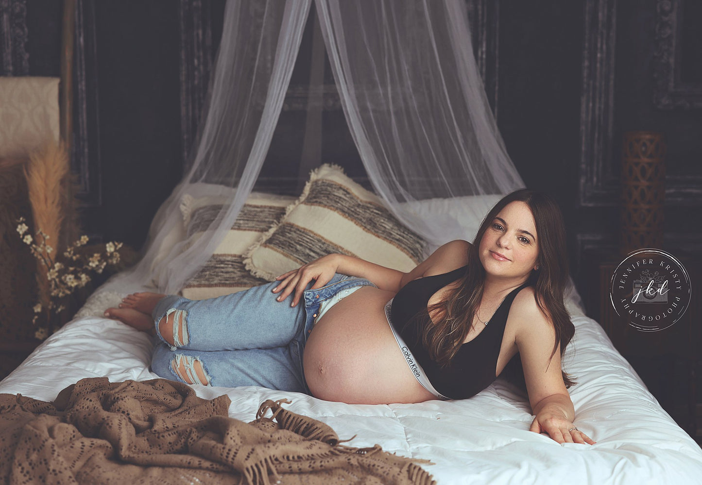 Charcoal Antiqued Wall