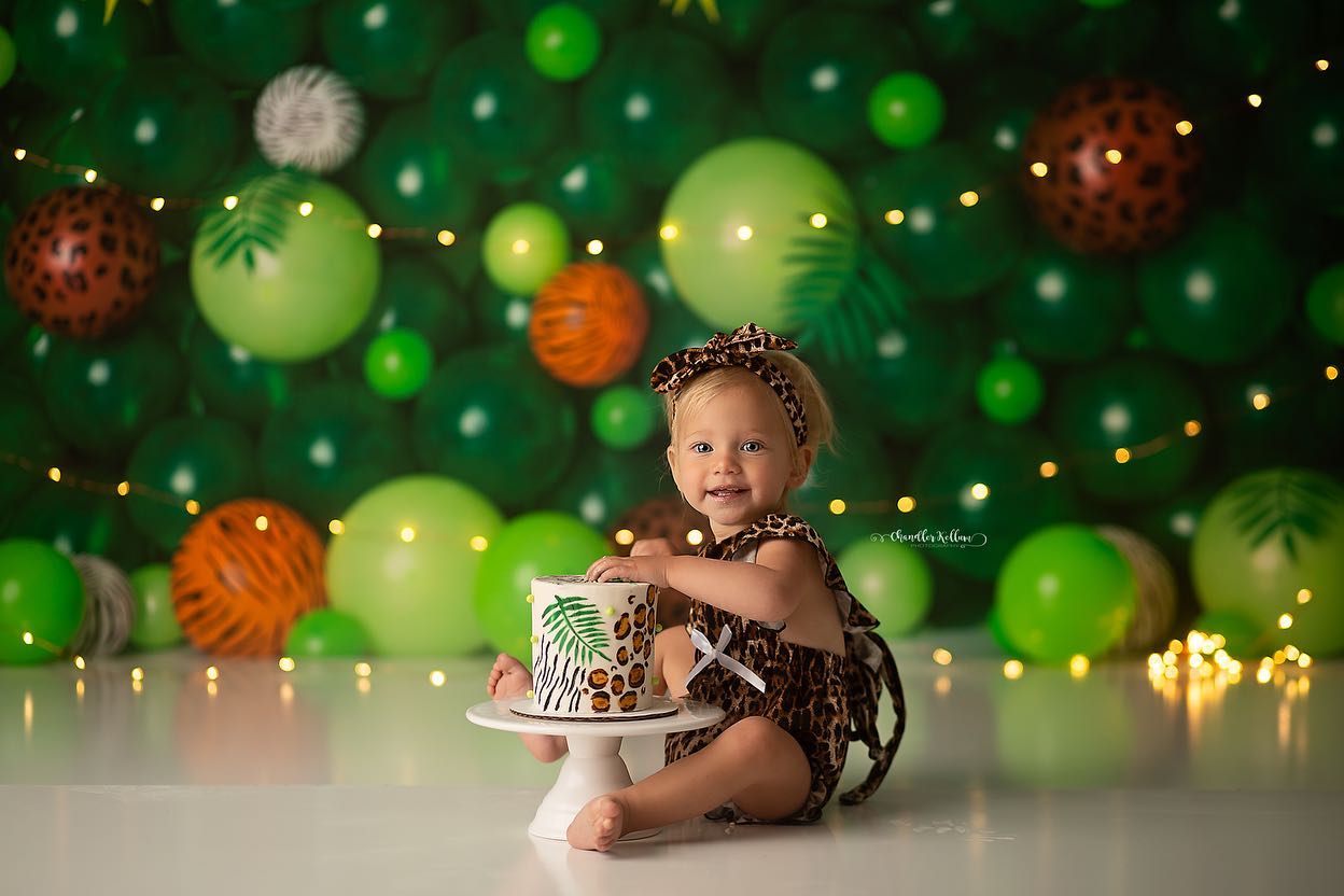 Afternoon Safari Balloon Wall