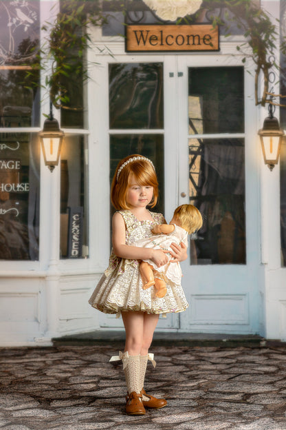 White Farmhouse Store